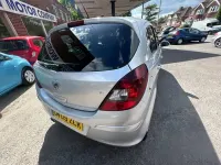 Begagnad Vauxhall Corsa 2009 Silver Halvkombi