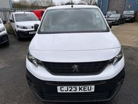 Second-hand Peugeot Partner Premium 131 CP (96 kW) 2023 Alb Monovolum