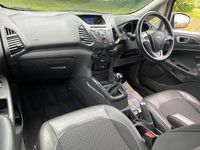 Usado Ford Ecosport Titanium 125 HP (91 kW) 2016 Prateado SUV