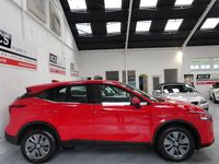 Used Nissan Qashqai S 140 HP (102 kW) 2022 Red SUV