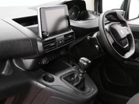 Used Peugeot Partner Premium 100 HP (73 kW) 2022 White MPV
