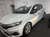 Used Dacia Sandero Essentiel 91 HP (66 kW) 2024 White Hatchback