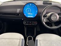 Usado Mini Cooper SE Hatch 158 kW (215 CV) 2024 Amarillo Utilitario