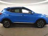 Używany MG ZS Exclusive 111 KM (81 kW) 2023 Niebieski SUV