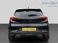 Second-hand Renault Captur Engineered 140 CP (102 kW) 2024 Negru SUV