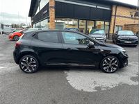 Used Renault Clio V SE 140 HP (102 kW) 2022 Black  Hatchback