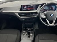 Begagnad BMW 116 Comfort Edition 114 HK (83 kW) 2024 Vit Halvkombi