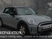 Usado Mini Cooper Classic 134 HP (98 kW) 2022 Cinzento Citadino