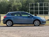 Used Vauxhall Astra Active 100 HP (73 kW) 2012 Blue Hatchback