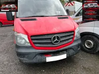 Używany Mercedes Sprinter 2015 Czerwony Van