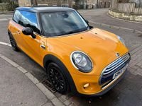 Usado Mini Cooper Hatch 136 CV (100 kW) 2015 Naranja Utilitario