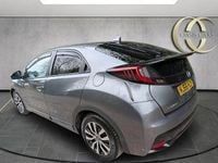 Begagnad Honda Civic SR 120 HK (88 kW) 2016 Silver Halvkombi