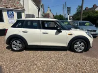 Used Mini ONE Hatch 102 HP (75 kW) 2015 White Hatchback