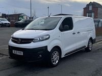 Second-hand Vauxhall Vivaro 100 CP (73 kW) 2021 Alb Monovolum