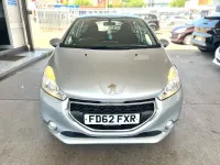 Used Peugeot 208 Active 68 HP (50 kW) 2013 Silver Hatchback