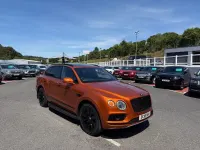 Used Bentley Bentayga 550 HP (404 kW) 2018 Orange SUV
