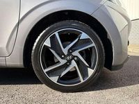 Used Hyundai i10 Premium 65 HP (47 kW) 2022 Other Hatchback