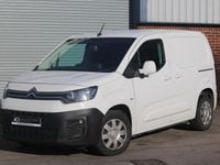 Used Citroën Berlingo 100 HP (73 kW) 2020 White MPV