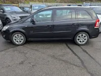 Begagnad Vauxhall Zafira Elite 110 HK (80 kW) 2010 Svart Minibuss