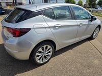 Used Vauxhall Astra Design Edition 125 HP (91 kW) 2017 Silver Hatchback