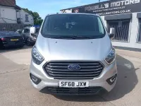 Used Ford Tourneo Custom Titanium 130 HP (95 kW) 2018 Silver Van