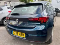 Used Vauxhall Astra Elite 105 HP (77 kW) 2016 Green Hatchback