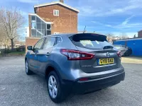 Usado Nissan Qashqai Acenta 115 HP (84 kW) 2018 Cinzento SUV