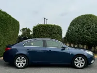 Used Vauxhall Insignia SRi 128 HP (94 kW) 2011 Blue Hatchback