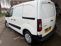 Used Citroën Berlingo 90 HP (66 kW) 2013 White MPV