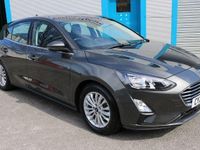 Begagnad Ford Focus Titanium 2021 Grå Halvkombi