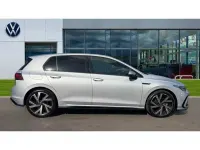 Second-hand VW Golf VIII 130 CP (95 kW) 2022