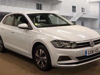 Used VW Polo SE 95 HP (69 kW) 2018 Silver Hatchback