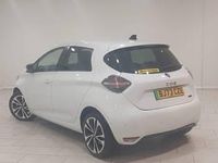Used Renault Zoe Iconic 98 kW (134 HP) 2023 White Hatchback