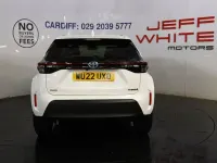Usata Toyota Yaris Hybrid Play 2022 Bianco Utilitaria