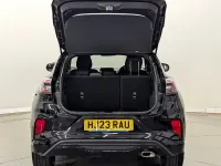 Käytetty Ford Puma ST-Line 125 HP (91 kW) 2023 Musta Katumaasturi