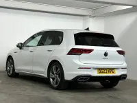 Używany VW Golf VIII R-line 150 KM (110 kW) 2023 Biały Hatchback