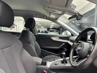 Used Audi A4 Sport 150 HP (110 kW) 2016 White Sedan