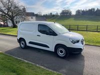 Used Vauxhall Combo 100 kW (136 HP) 2021 White MPV