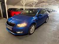Begagnad Skoda Octavia Elegance 2013 Blå Halvkombi