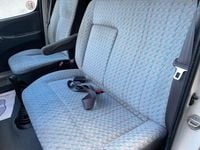 Used Toyota HiAce 88 HP (64 kW) 2004 White Van