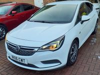 Used Vauxhall Astra Design Edition 110 HP (80 kW) 2016 White Hatchback