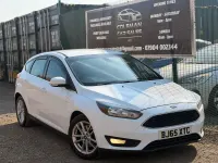 Used Ford Focus Zetec 2015 White Hatchback