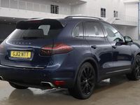 Begagnad Porsche Cayenne S E-Hybrid 2012 Blå SUV