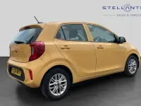 Used Kia Picanto 66 HP (48 kW) 2024 Yellow Hatchback