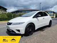 Used Honda Civic 98 HP (72 kW) 2011 White Hatchback