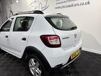 Used Dacia Sandero Ambiance 90 HP (66 kW) 2015 White Hatchback
