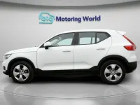 Begagnad Volvo XC40 Momentum 161 HK (118 kW) 2020 Vit SUV