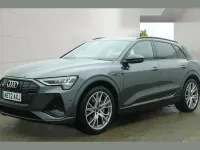 Usado Audi e-tron Black Edition 300 kW (408 HP) 2023 Cinzento SUV