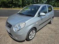 Used Kia Picanto 64 HP (47 kW) 2010 Silver Hatchback