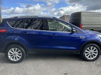 Usado Ford Kuga Titanium 150 CV (110 kW) 2016 Azul SUV